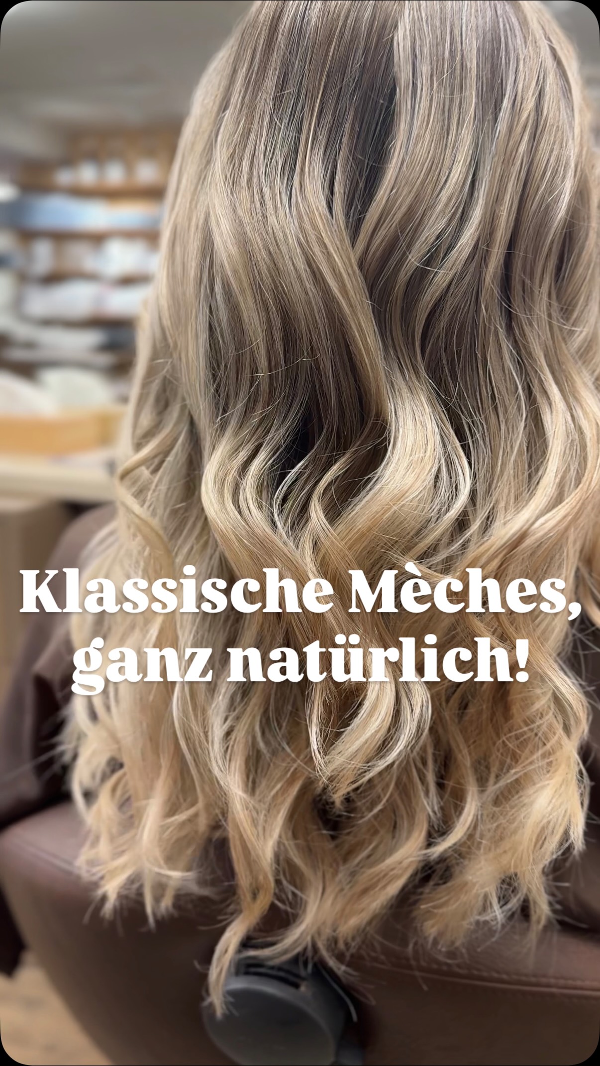 Klassische Mèches können auch ganz natürlich aussehen.